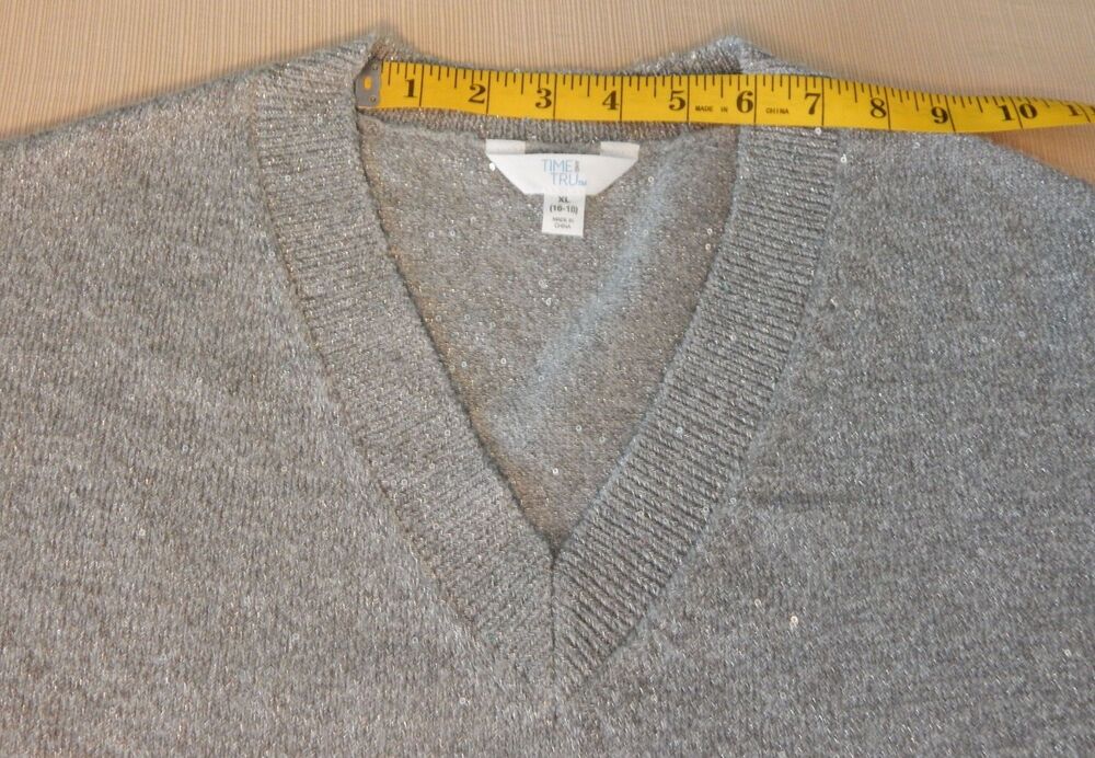 Women's Time And Tru V Neck Sequin Sweater GRAY Pullover Size XL (16-18) NWT - Picture 12 of 16